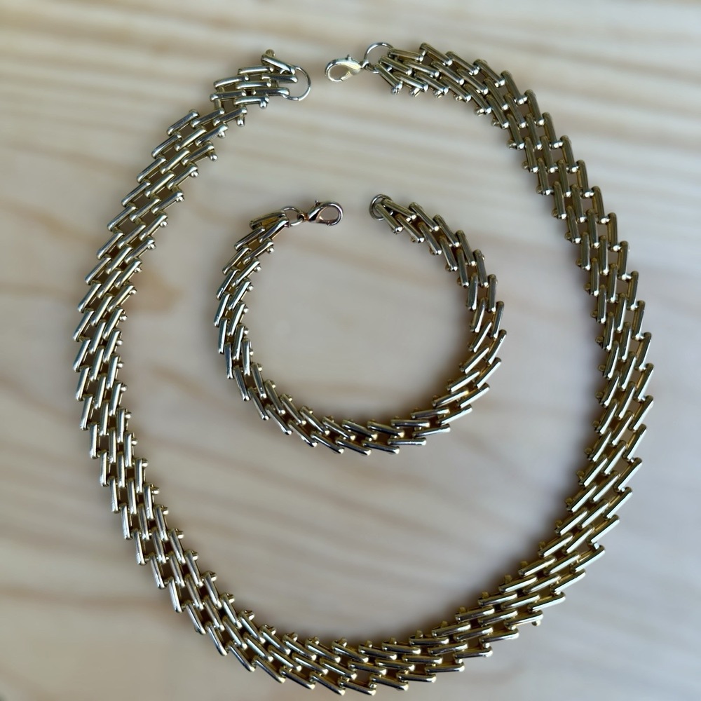Vintage Gate Link Accent Necklace 18 Inch Bracelet 7.75 Inch Set‎ Gold Plated